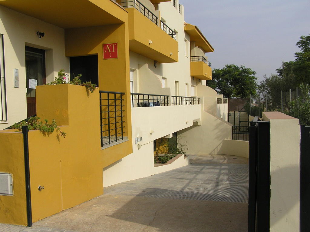 Apartamentos Turisticos Los Girasoles Espartinas Exterior foto